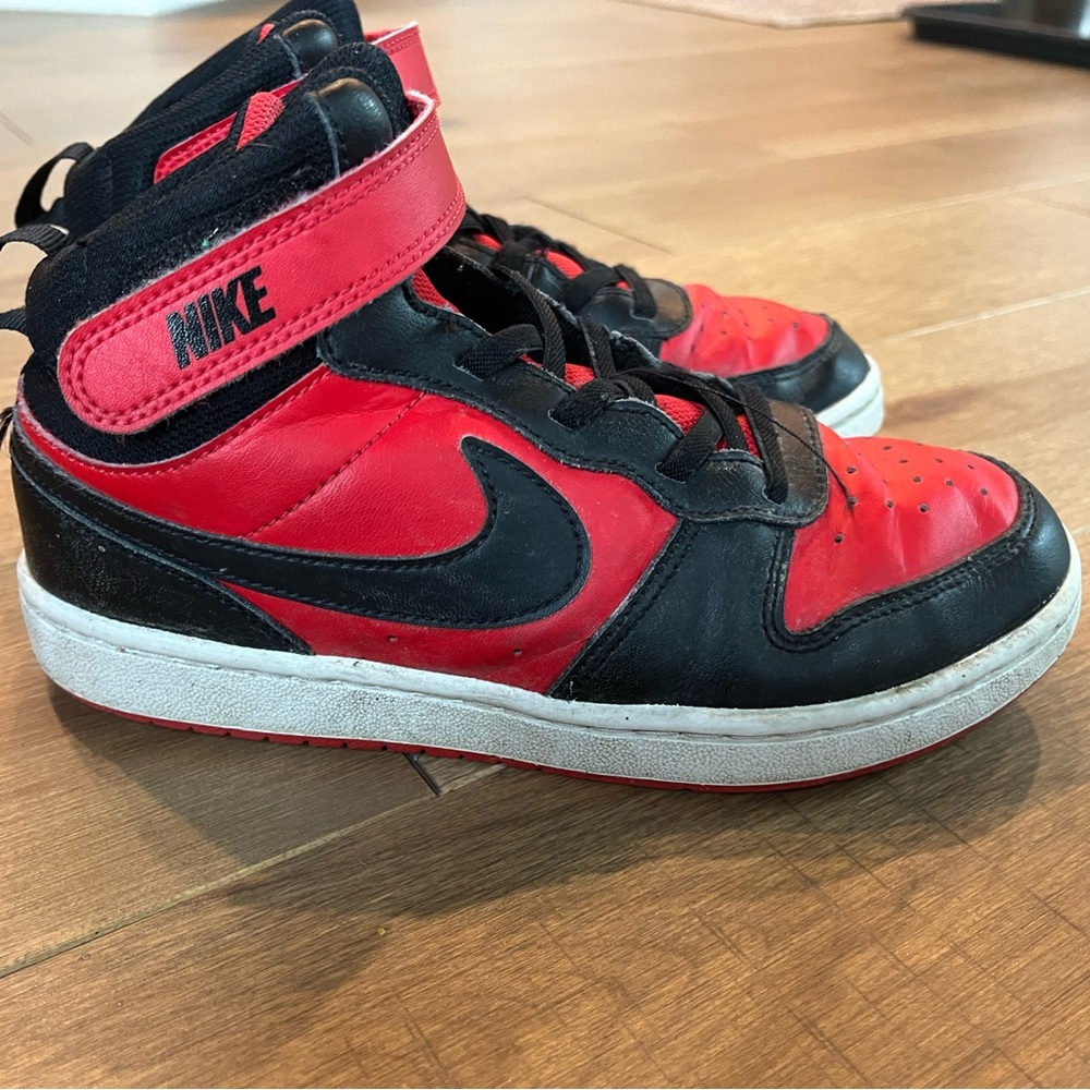Nike kids high top sneakers size 3